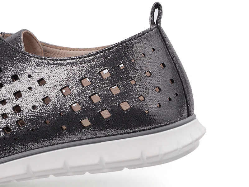 AIMEIGAO New Autumn Spring Soft Leather Women Flats Shoes Lace Up Breathable Shoes Hollow Out Casual Women Flat Soft Shoes