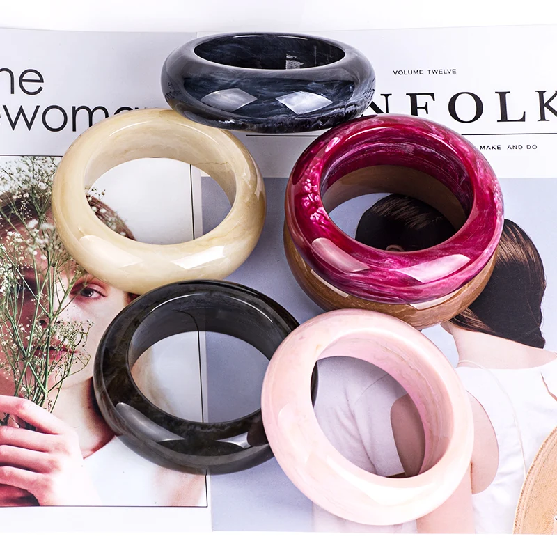 Vintage Resin Cuff Fashion Bracelets Bangles for Women Stripe Red Acrylic Wide Round Bracelet Female Simple Charm New Jewelry (8)