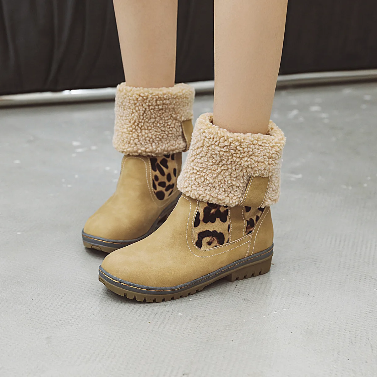 

INS women Ankle boots and mid-calf boots flock+ leopard plus size 22-28 cm length velvet thick snow boots buckle winter boots
