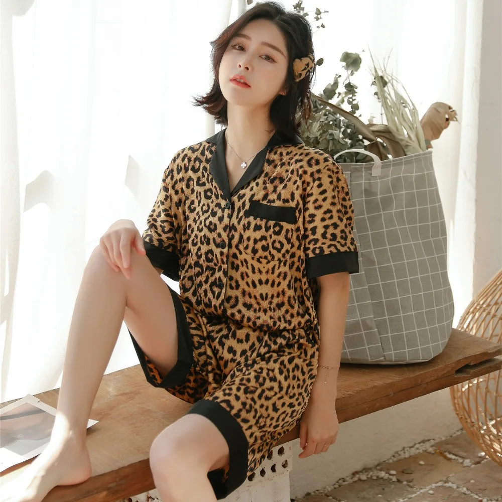 Daeyard женские шелковые пижамы пикантные леопардовые на пуговицах рубашки с короткими рукавами шорты для женщин 2 шт. пижамы сна Lounge Ночное