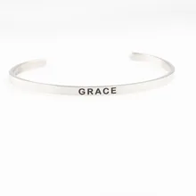 GRACE вдохновляющий браслет из нержавеющей стали 4 мм Женский Гравированный браслет с мантрой открытый манжет для сестер друзей дам