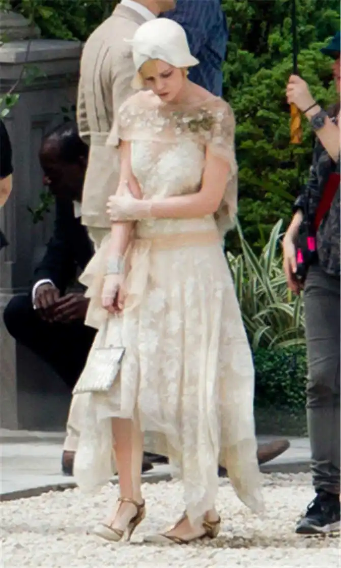Great Gatsby Celebrity Dress Carey Mulligan Champagne Beaded Flowers Great Gatsby Celebrity Dress Carey Mulligan Champagne Beaded Flowers Asymmetric With Tippet V Neck Illusion Imitation Party Gown In Inspired