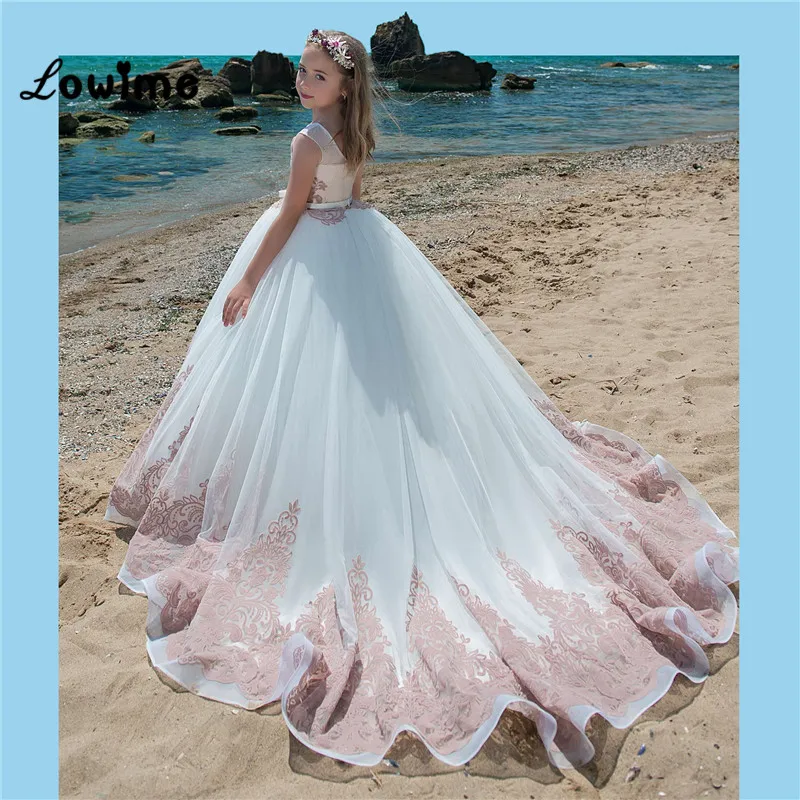 TG0369_back