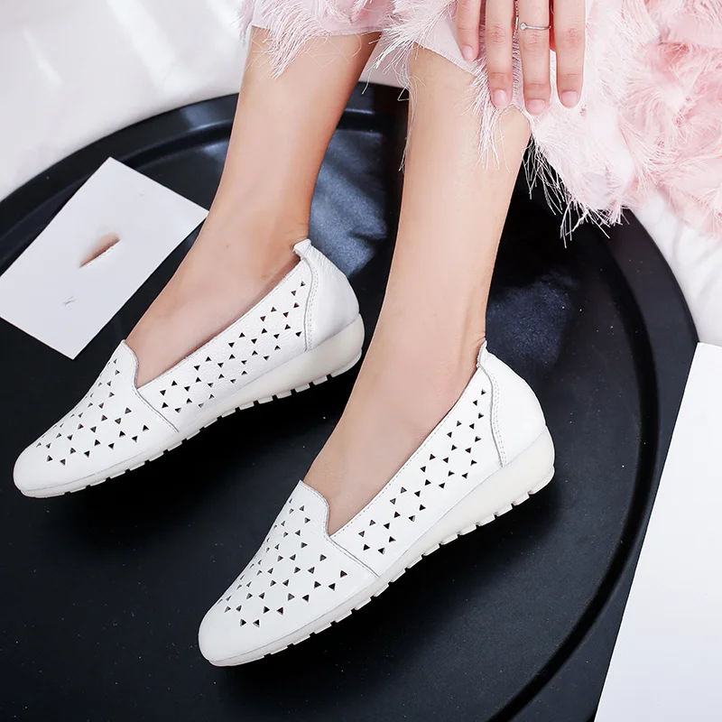 

Handmade Genuine Leather 2019 Summer Shoes Women Flats Soft Sole Breathable Hollow Out Elegant Flat Heels Loafers Shoes Women