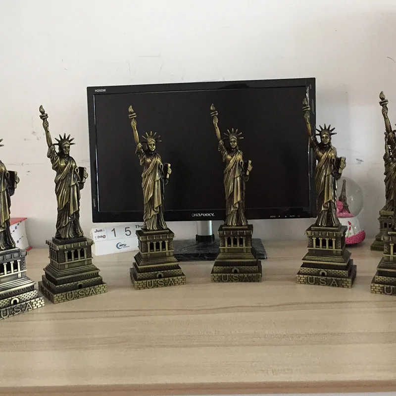 

American Popular Famous Lardmark Souvenir New York Statue of Liberty Metal Model For Decor