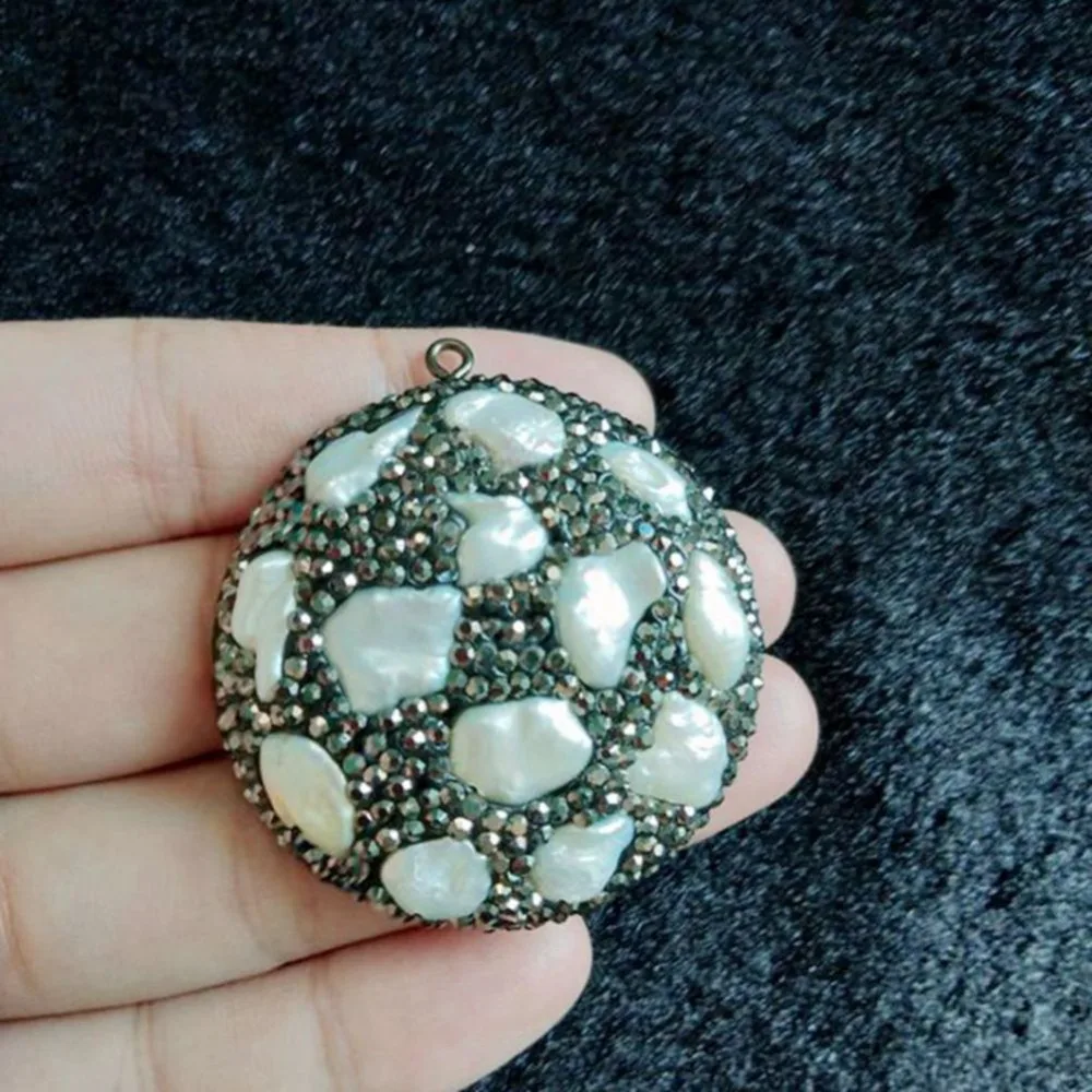 Black Rhinestone Round Pendant with Nature Pearl Trendy Slide Pendants
