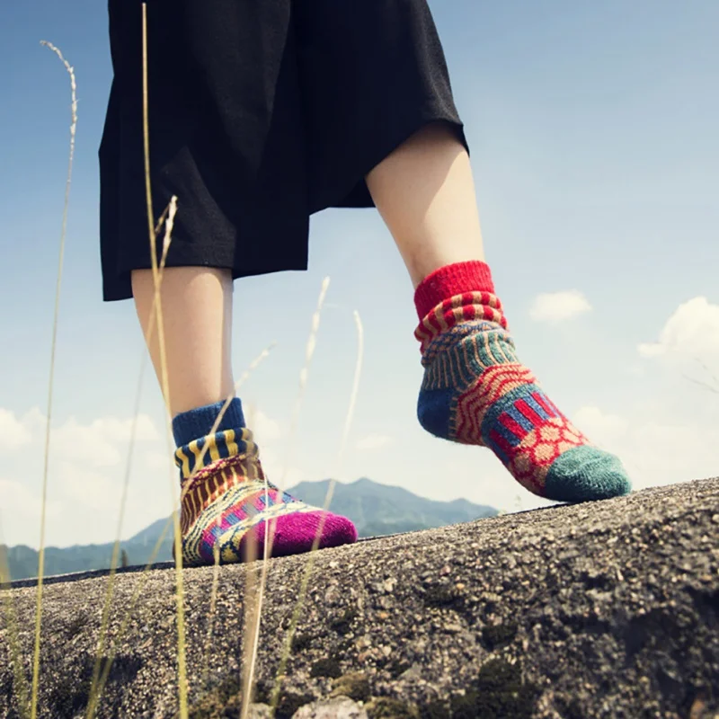 1 пара Женские Мужские носки высокие носки осень зима принт в национальном стиле шерстяные толстые линии эластичные носки