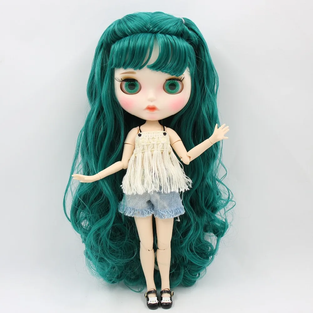 Valeria – Premium Custom Neo Blythe Doll with Green Hair, White Skin & Matte Pouty Face 2