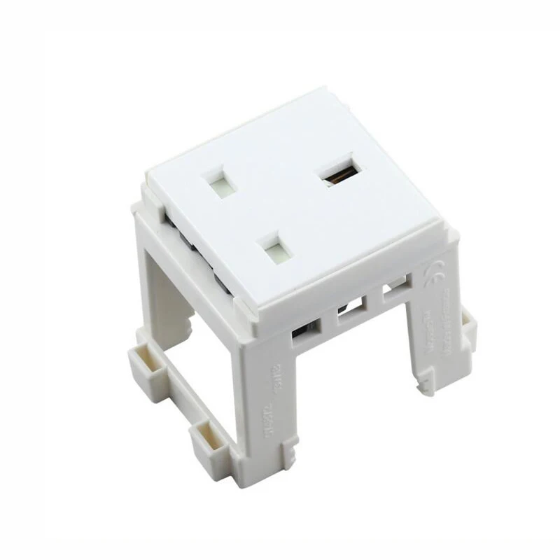 

UK Rail Power Socket AC 250V 13A British Scale Digital Socket PC Resistance Fuel Phosphor Bronze Material Socket