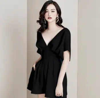 

2019 summer Women Sexy Solid V-Neck Ruffles Short Jumpsuit Runway Romper Casual Party Club Playsuits Jumpsuit