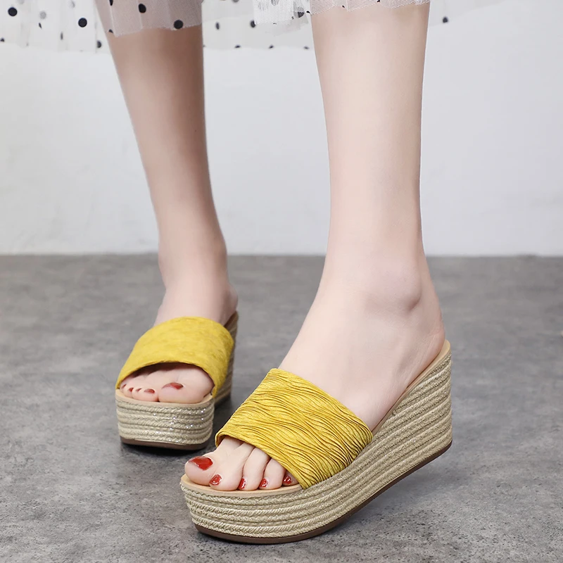

Summer New Wedge Slippers Waterproof Platform Women Shoes High Hollow Heels Slip On Female Outdoor Slipper Casual Lady Shoes