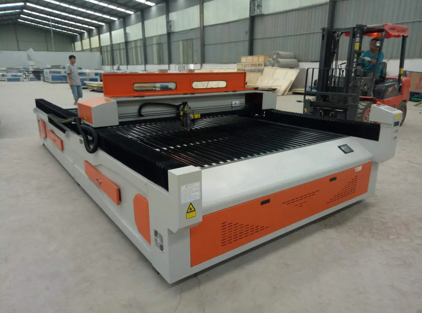 CNC 1325 станок для резки древесины акриловый МДФ гравировальный компактный