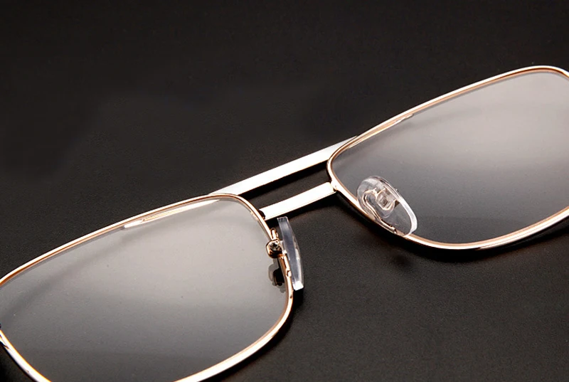 10515536844_1790469630