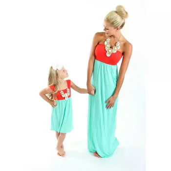 

Mother Daughter Dresses Off Shoulder Clothes for Mommy and Me Clothes with Bra Summer Holiday Mom and Daughter Dress Family Suit
