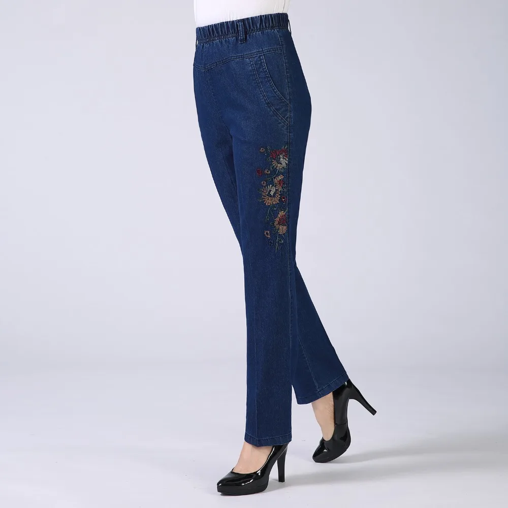 Middle Aged Women Blue Denim Pants Flower Embroidery Jeans Mature Women Elastic Waist Jeans Trousers Mother Bottoms Pantalones Middle Aged Women Blue Denim Pants Flower Embroidery Jeans Mature Women Elastic Waist Jeans Trousers Mother Bottoms Pantalones