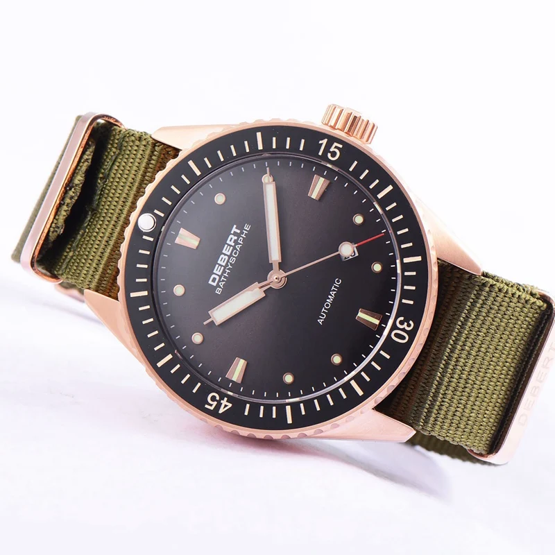 DT7032RBG 03
