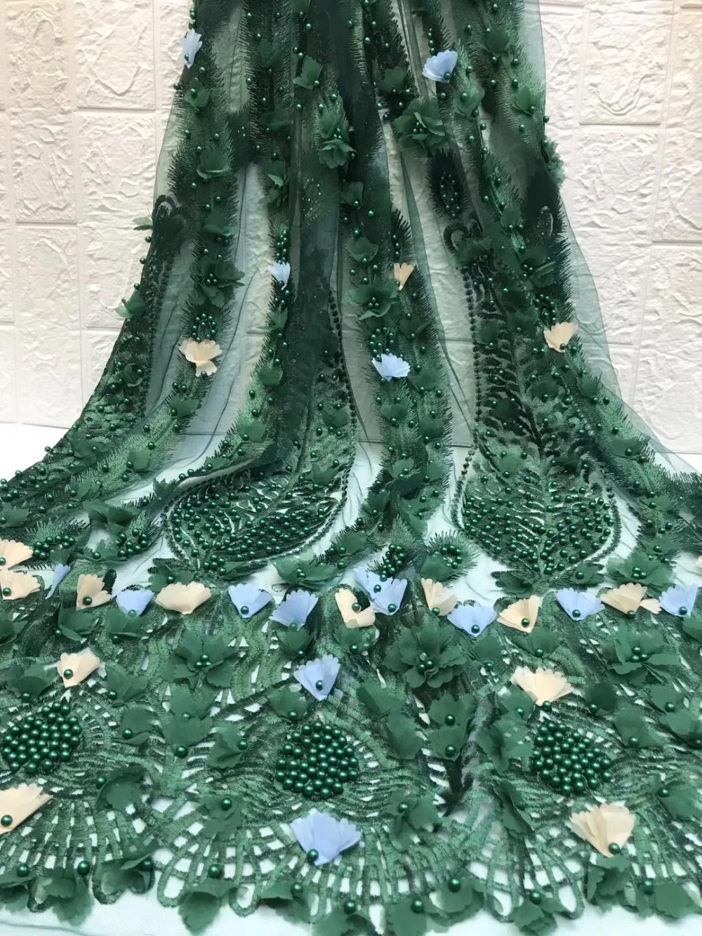 Французский кружевной ткани 5yds/pce dhl зеленый 3d лепестки тяжелые бусины ткани для женщин Роскошные платья Высокое качество дизайн