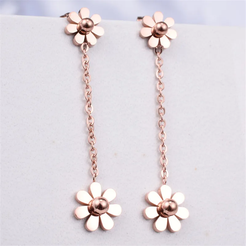 

Martick Small Fresh Style Earrings Small Daisy Pendant Design Long Style Stud Earrings For Sweet Girl E182