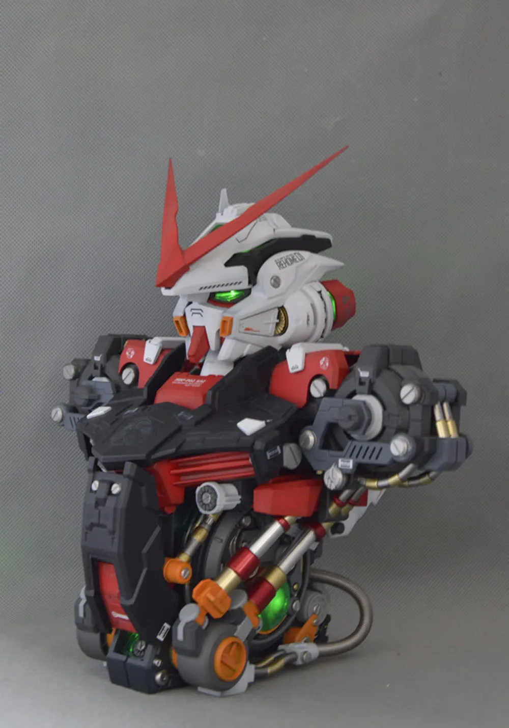 Комиксов клуб мотор королевская модель 1/35 семян Gundam Astray красная рамка бюст голова, бюст, статуя/в собранном виде модель Gundam робот gunpla