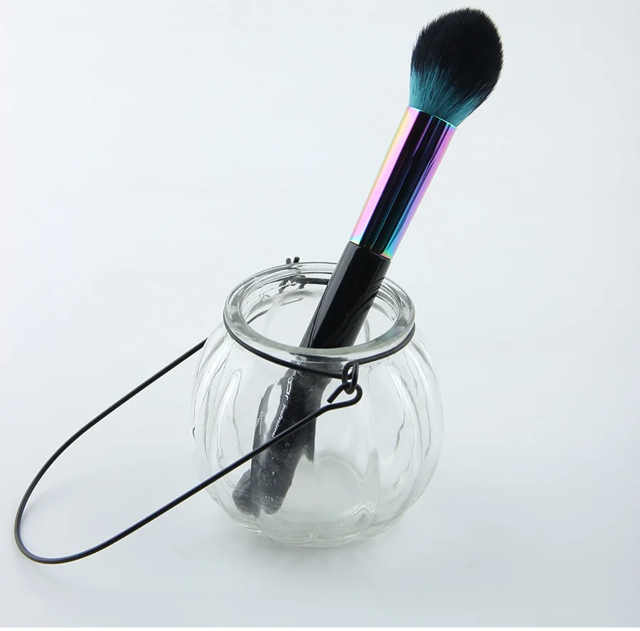 makeup brushes (1)