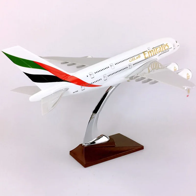 

36CM 1:200 Airbus A380-800 Model United Arab Emirates Airline with Base Alloy Aircraft Plane Collectible Display Home Decoration