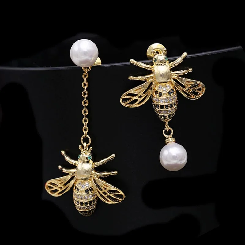 

Red Trees Brand Fashion Personality Bee Earrings With 925 Sterling Silver Needle and Cubic Zirconia Stone In Box