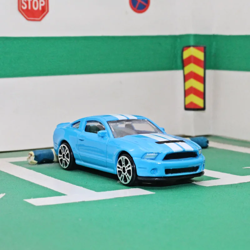 

1:64 Jiaye Alloy car model Ford Cobra Collection decoration kids toys easy to carry Give your child the best gift