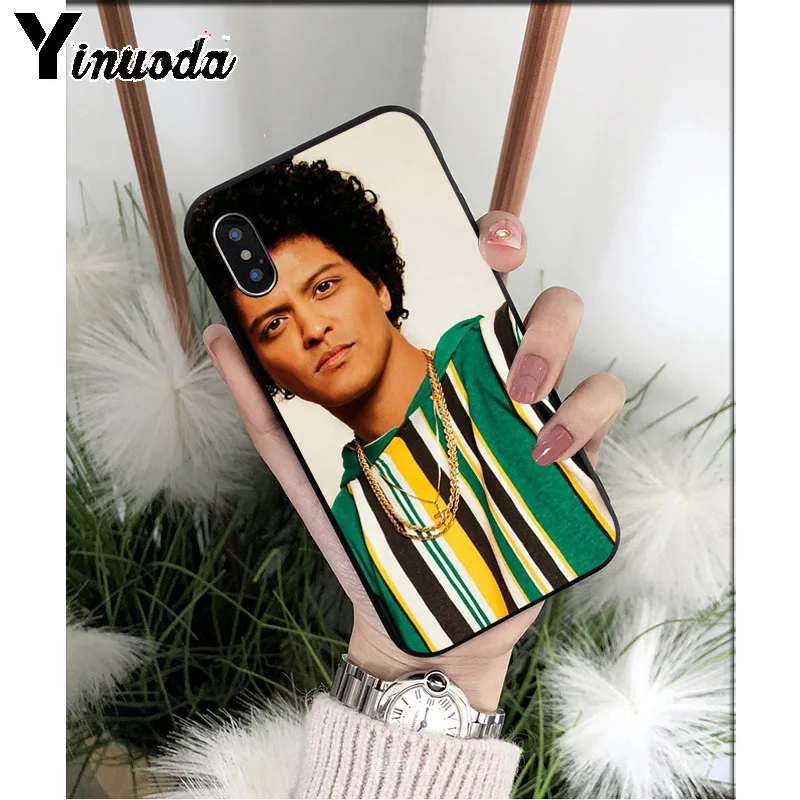 Singer bruno mars