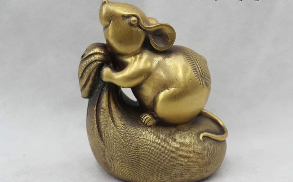 

6"Chinese Folk Feng Shui Brass Lifelike Money drawing Gold bag mouse Statue