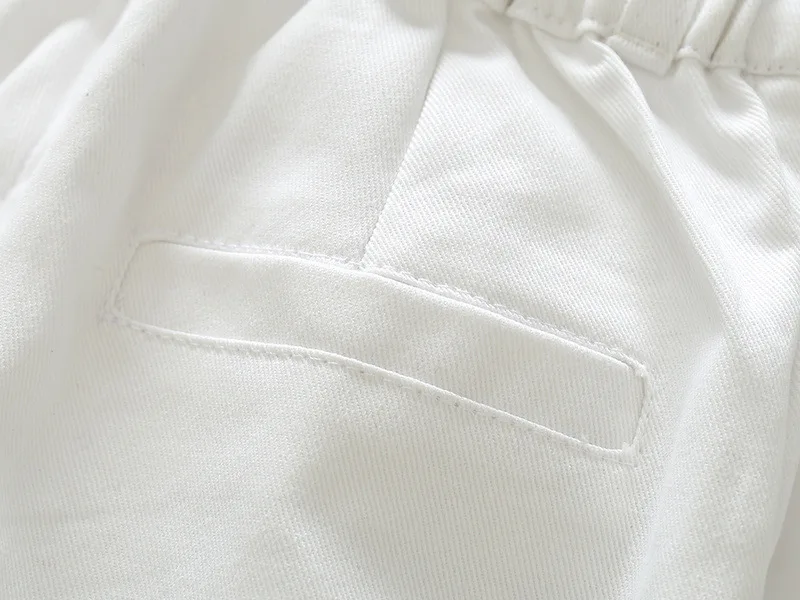 4426288718_457880003