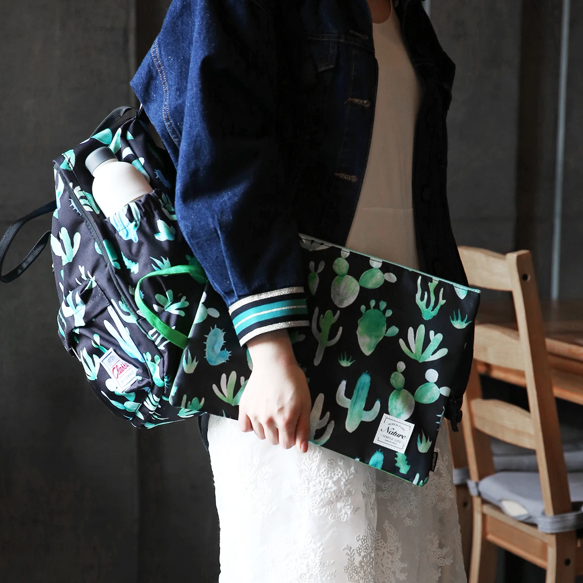 

Fresh Lovely Cactus A4 Paper Bag with Zipper Student Female Paper Data File Storage Bag