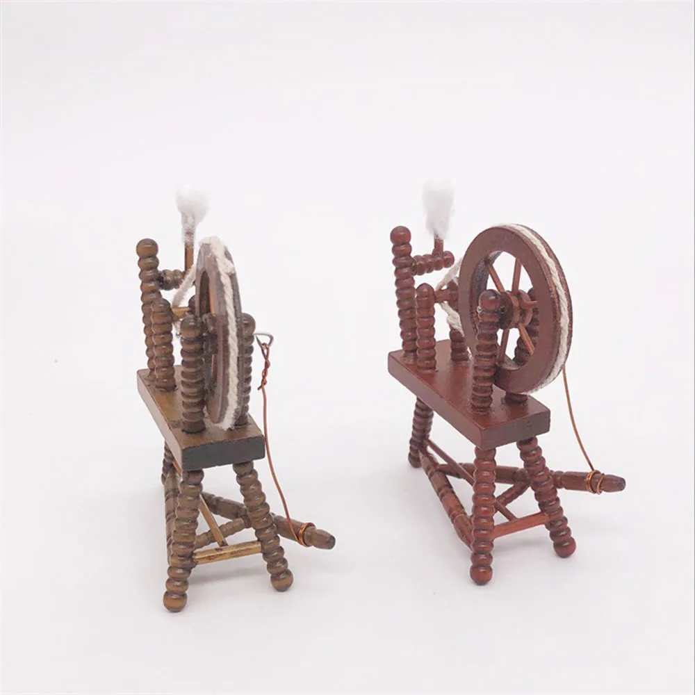 

1/12 Dollhouse Miniature Accessories Mini Wooden Vintage Spinning Wheel Model Simulation Furniture Toy for Doll House Decoration