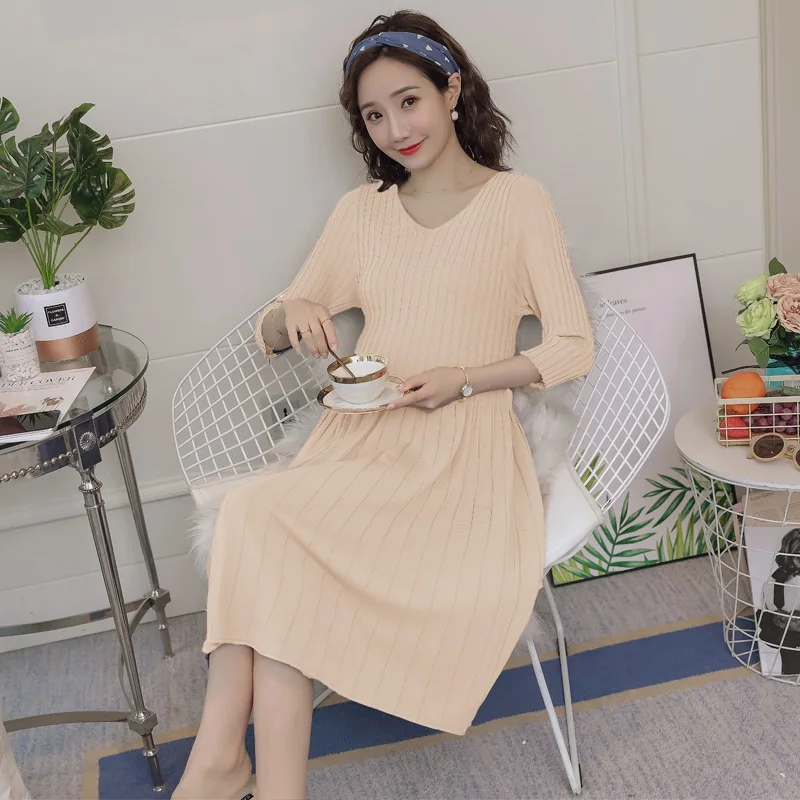 

2019 summer new ice silk knit pleated pregnant dress Korean fashion short-sleeved V-neck loose pregnancy skirt
