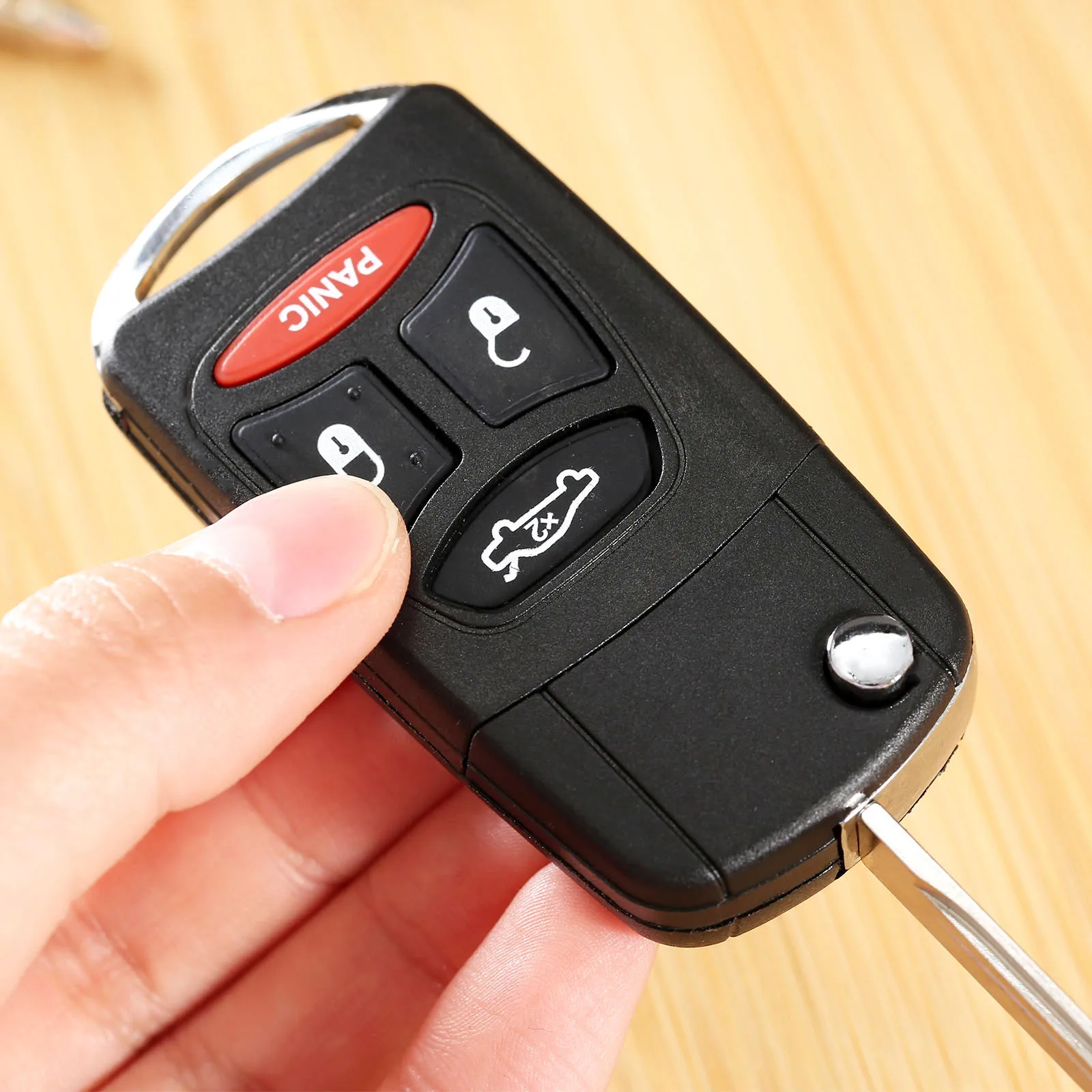 

4 Buttons Car Folding Flip Remote Key Case Shell for DODGE CHRYSLER 300 Aspen JEEP Auto Key Case Cover Replacement Shell