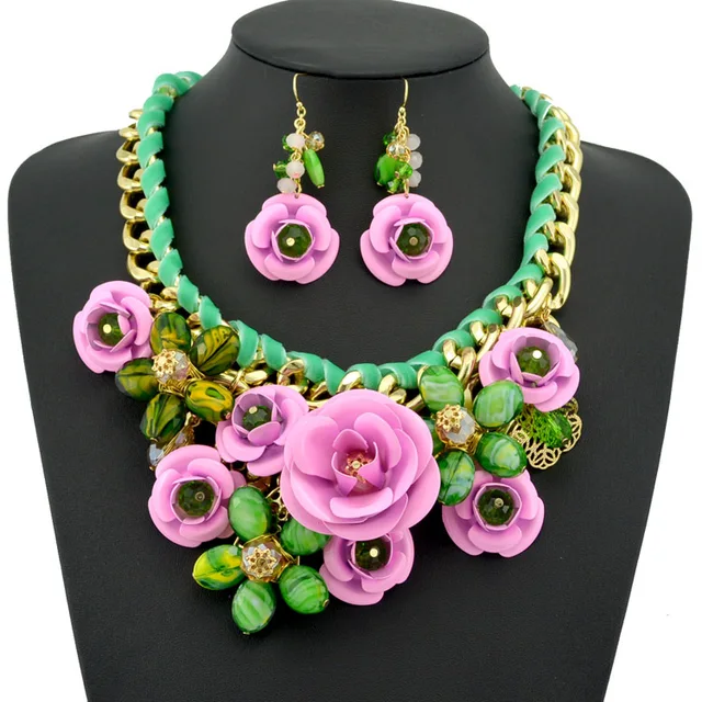 New Design Spring Gold Chain Spray Paint Metal Flower Crystal Necklace