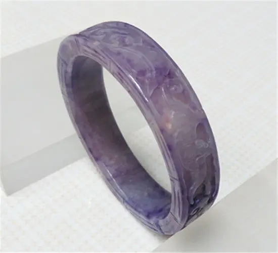 

UNIQUE VINTAGE HAND-CARVED CHINESE PURPLE JADEITE JADE BANGLE BRACELET 64MM a 5.19