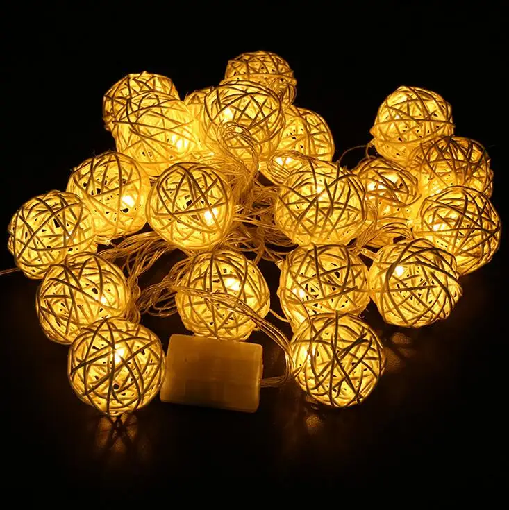 2M 20 LED Fabric Cotton Ball Holiday Fairy String Lights Battery