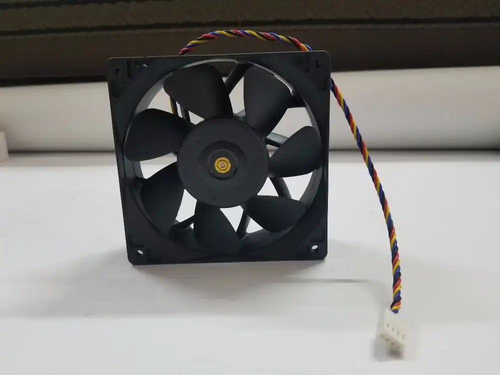 6000 об/мин вентилятор охлаждения Asic Miner, вентилятор 12 см PWM для AntMiner S9/T9 +/L3 +/D3/A3/V9/Z9 Mini/L3 + +/S9i/S9j/DR3/E3/X3/Z9 WhatsMiner M3 - изображение