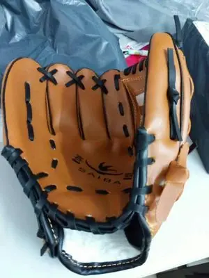 Baseball gloves right hand (2)