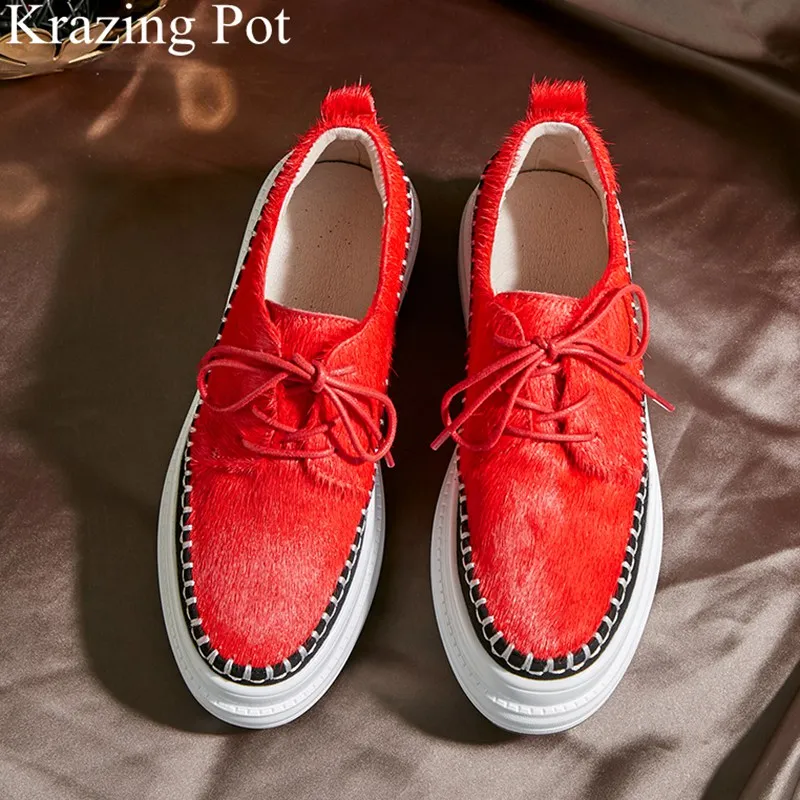 Tanie 2019 markowe buty ze sprężynami futro zasznurować casual próżniak okrągły nosek sneaker elegancki klin zwiększenie platformy kobiet buty wulkanizowane L08