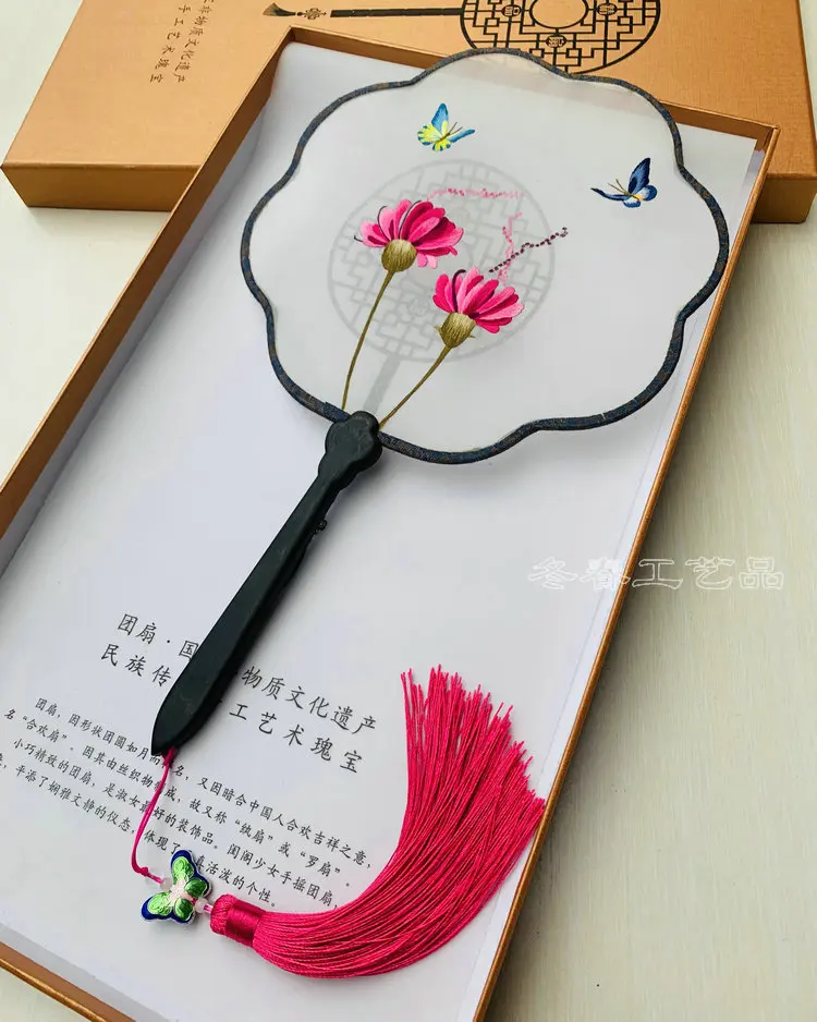 Летняя винтажная Китайская вышивка круглый веер роскошный ручной домашний декор танцевальные вееры украшение из шелка вееры - Цвет: color4