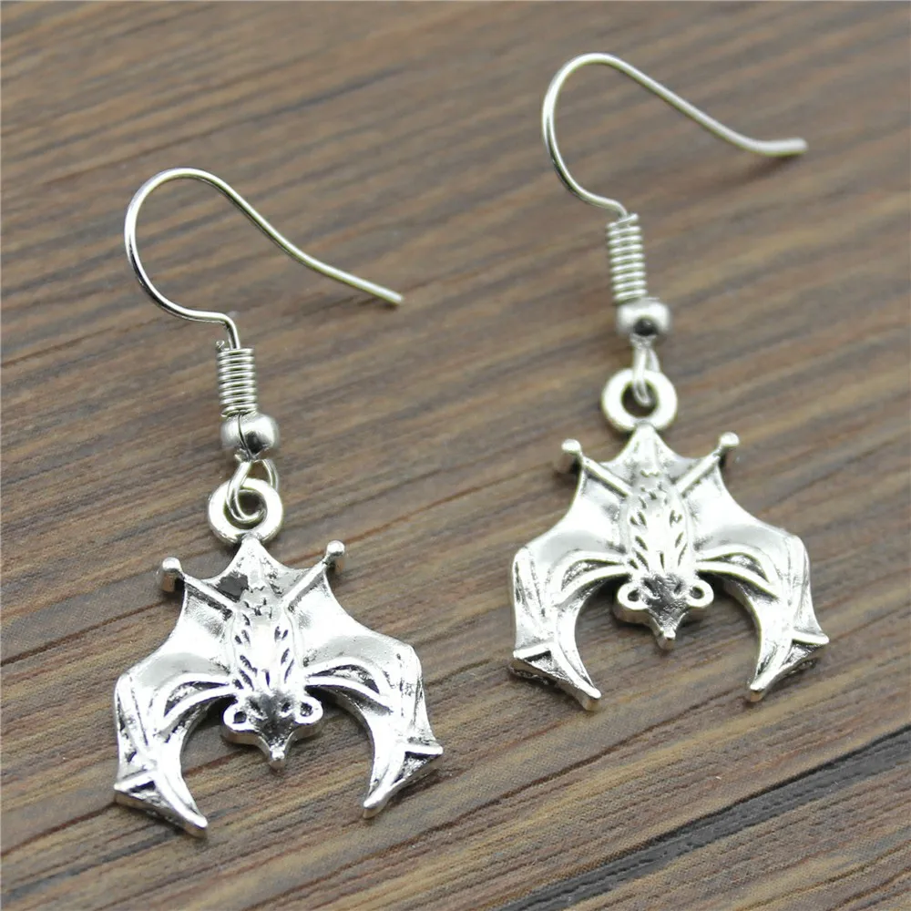 

Vintage Women Fashion Drop Earrings Simple 20x17mm Hang Upside Down Bat Charming Dangle Earrings