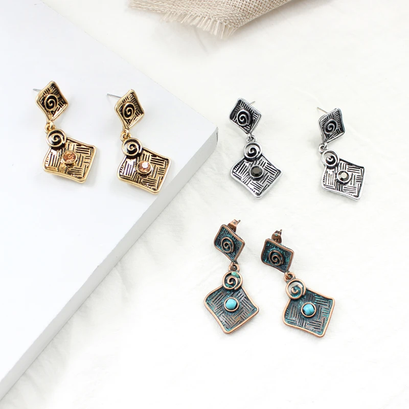 

Three different color optional earrings small square engraved with pattern hanging large inlaid colored earrings