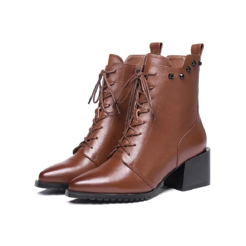

2018 autumn and winter new thick with leather lace Martin boots fashion pointed women's booties brwon 0331