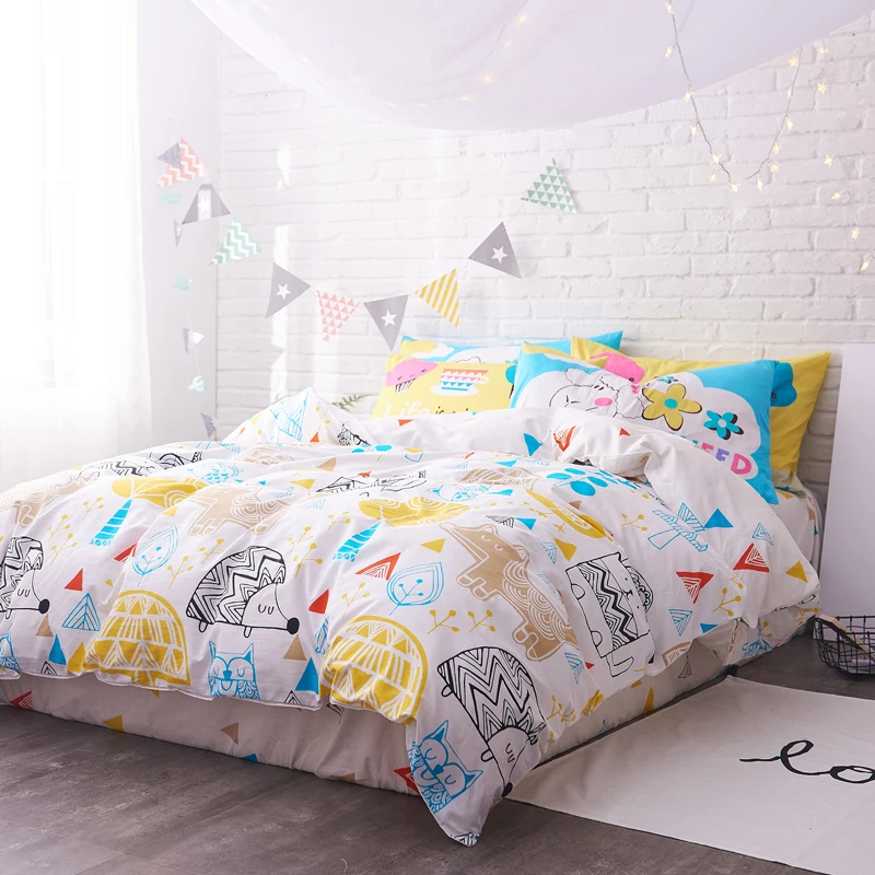 

Trendy Color Cartoon Pattern 100% 4Pcs Queen Size Bed Linen Set Bedding Set Sale Bedclothes Duvet Cover Bed Sheet Pillowcases