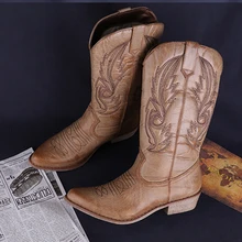 Классические ковбойские ботинки в ковбойском стиле для женщин; кожаные женские ковбойские ботинки с острым носком; обувь на квадратном каблуке; женские сапоги до колена