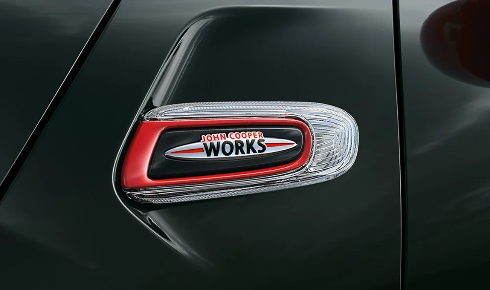 jcw_3door_show4
