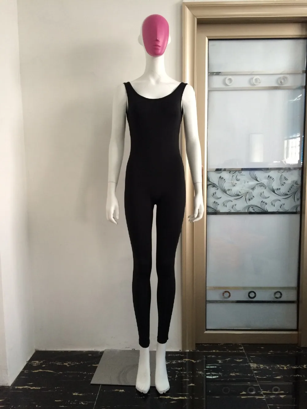 2718195761_2011816866