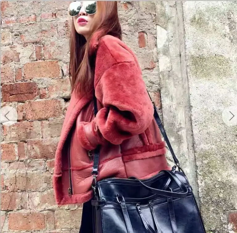 2018 New Real Sheepskin Fur Coats Double-faced Jackets Loose Short Female Warm Outerwear Black Slim Real Fur Clothes