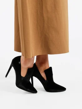 

Half Boots pointed toe Velvet